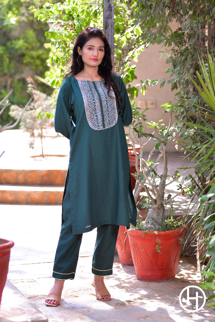 EMBROIDERED SUIT 3PCS STITCHED (KHES-05)