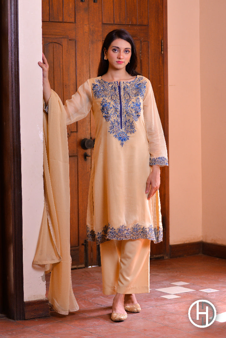 EMBROIDERED SUIT 3PCS STITCHED (KHES-06)